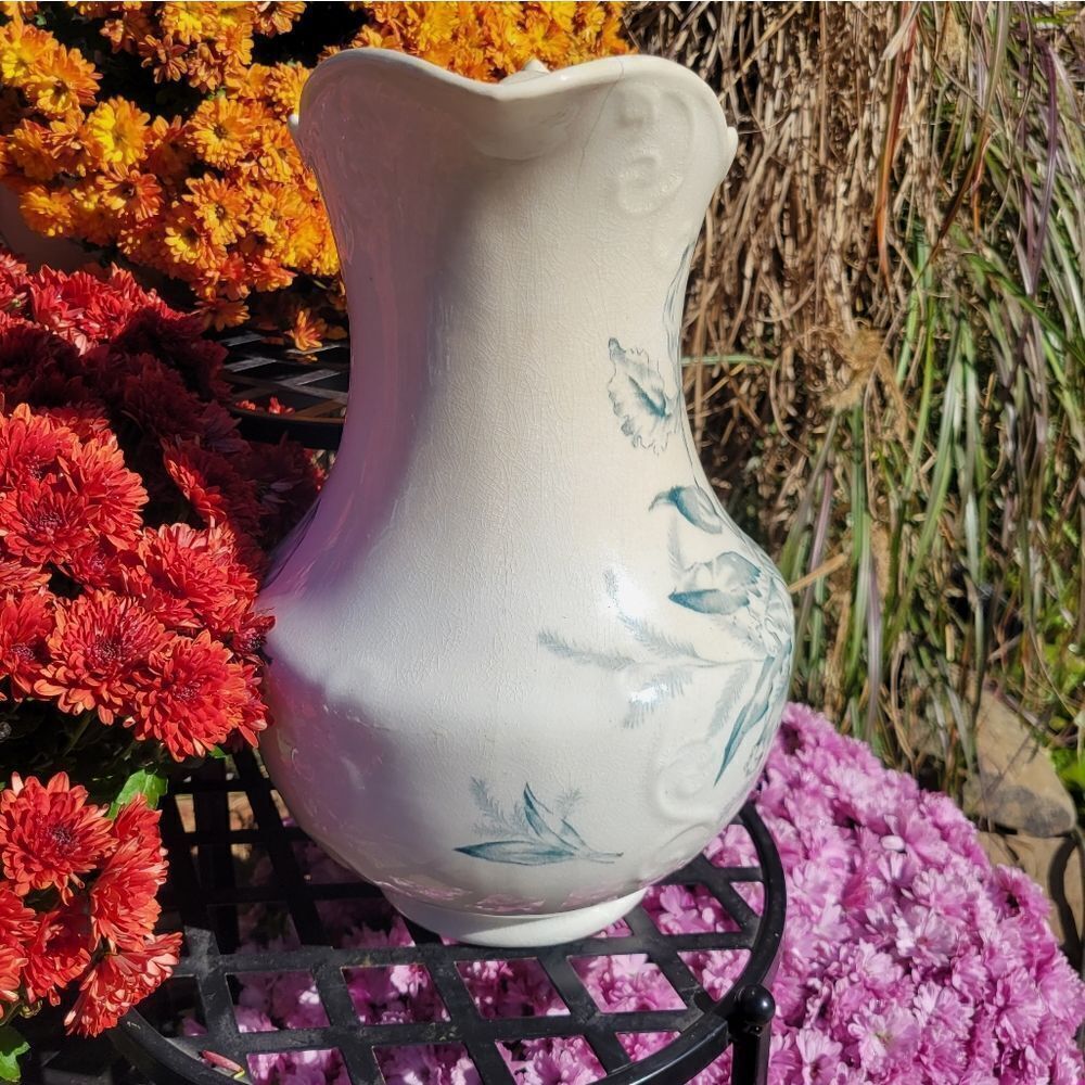 Vintage Pitcher - Picture 4 of 16